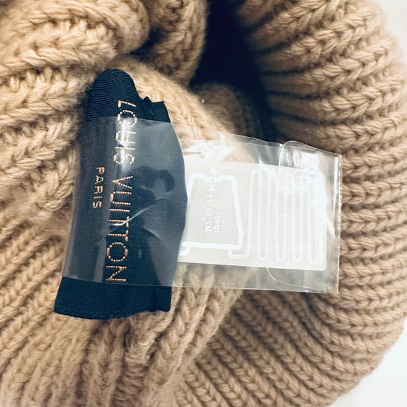 NWT SOLD OUT Louis Vuitton Bonnet Beanies Beige Knit Hat AUTHENTIC - Picture 5 of 6